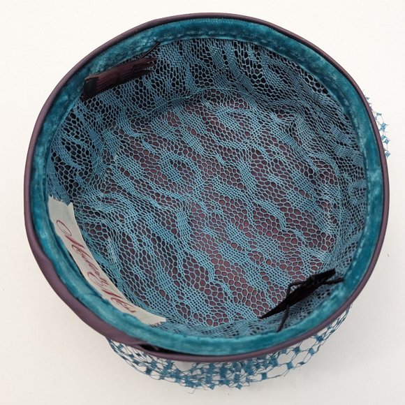 Vintage Maroon Satin Hat with Blue Veil and 3 bows - Picture 4 of 8